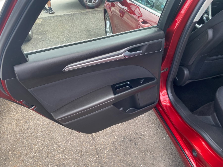 2013 Ford Fusion 4dr Sdn SE FWD, available for sale in Middle Village, New York | Middle Village Motors . Middle Village, New York 2013 Ford Fusion 4dr Sdn SE FWD, available for sale in Middle Village, New York | Middle Village Motors . Middle Village, New York