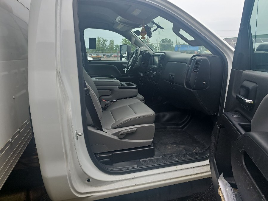2021 Chevrolet Silverado MD 4500 LT 20FT DRY BOX WORK TRUCK + HUGE LIFT GATE + NO CDL, available for sale in South Amboy, New Jersey | NJ Truck Spot. South Amboy, New Jersey 2021 Chevrolet Silverado MD 4500 LT 20FT DRY BOX WORK TRUCK + HUGE LIFT GATE + NO CDL, available for sale in South Amboy, New Jersey | NJ Truck Spot. South Amboy, New Jersey