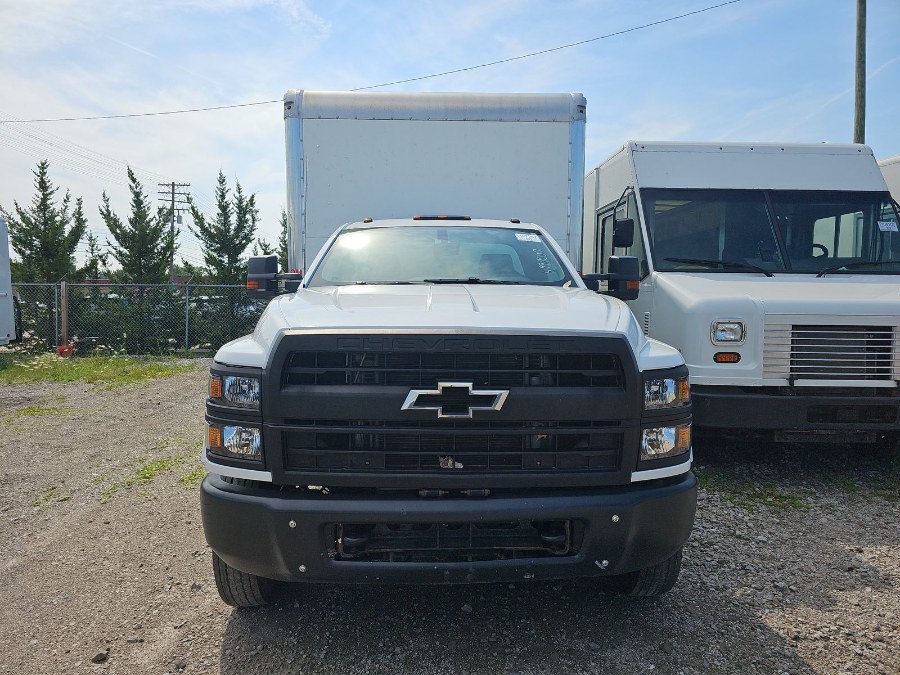 2021 Chevrolet Silverado MD 4500 LT 20FT DRY BOX WORK TRUCK + HUGE LIFT GATE + NO CDL, available for sale in South Amboy, New Jersey | NJ Truck Spot. South Amboy, New Jersey 2021 Chevrolet Silverado MD 4500 LT 20FT DRY BOX WORK TRUCK + HUGE LIFT GATE + NO CDL, available for sale in South Amboy, New Jersey | NJ Truck Spot. South Amboy, New Jersey