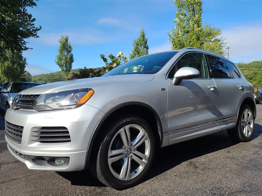 2014 Volkswagen Touareg 4dr 3.6L R-Line, available for sale in Canton, Connecticut | Lava Motors. Canton, Connecticut 2014 Volkswagen Touareg 4dr 3.6L R-Line, available for sale in Canton, Connecticut | Lava Motors. Canton, Connecticut