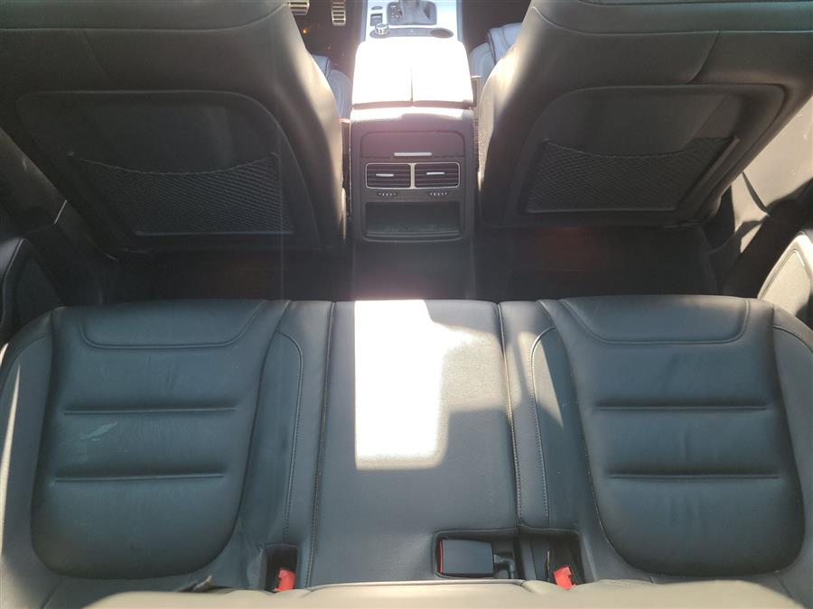 2014 Volkswagen Touareg 4dr 3.6L R-Line, available for sale in Canton, Connecticut | Lava Motors. Canton, Connecticut 2014 Volkswagen Touareg 4dr 3.6L R-Line, available for sale in Canton, Connecticut | Lava Motors. Canton, Connecticut