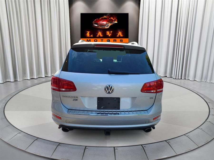 2014 Volkswagen Touareg 4dr 3.6L R-Line, available for sale in Canton, Connecticut | Lava Motors. Canton, Connecticut 2014 Volkswagen Touareg 4dr 3.6L R-Line, available for sale in Canton, Connecticut | Lava Motors. Canton, Connecticut