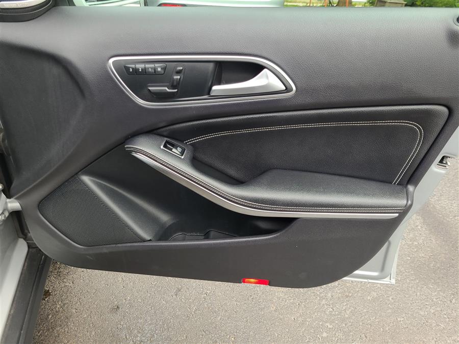 2015 Mercedes-Benz GLA-Class 4MATIC 4dr GLA 250, available for sale in Canton, Connecticut | Lava Motors. Canton, Connecticut 2015 Mercedes-Benz GLA-Class 4MATIC 4dr GLA 250, available for sale in Canton, Connecticut | Lava Motors. Canton, Connecticut
