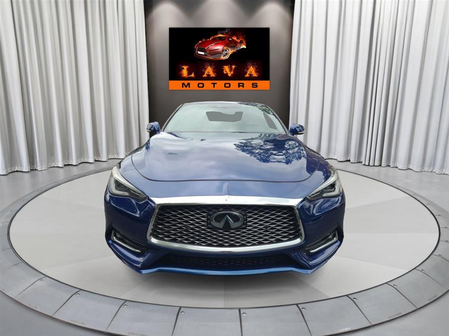 2017 Infiniti Q60 3.0t Premium photo 2