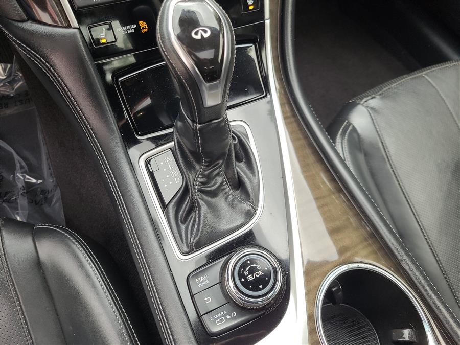 2017 Infiniti Q60 3.0t Premium photo 32