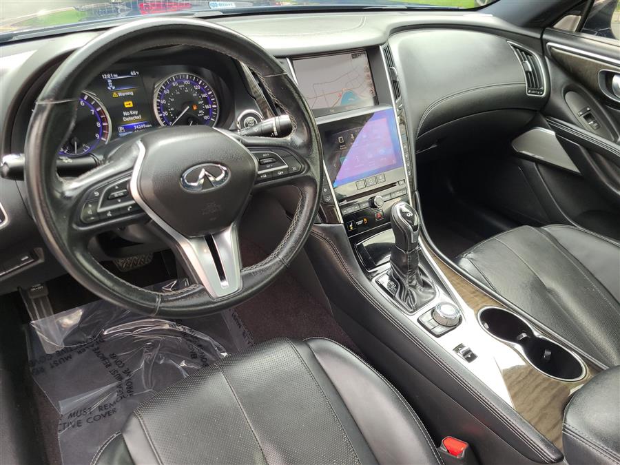 2017 Infiniti Q60 3.0t Premium photo 35