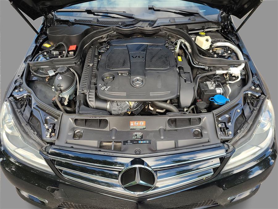 2014 Mercedes-Benz C-Class 4dr Sdn C 300 Luxury 4MATIC, available for sale in Canton, Connecticut | Lava Motors. Canton, Connecticut 2014 Mercedes-Benz C-Class 4dr Sdn C 300 Luxury 4MATIC, available for sale in Canton, Connecticut | Lava Motors. Canton, Connecticut