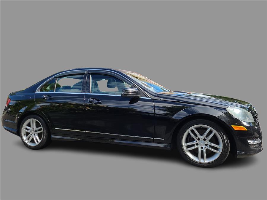 2014 Mercedes-Benz C-Class 4dr Sdn C 300 Luxury 4MATIC, available for sale in Canton, Connecticut | Lava Motors. Canton, Connecticut 2014 Mercedes-Benz C-Class 4dr Sdn C 300 Luxury 4MATIC, available for sale in Canton, Connecticut | Lava Motors. Canton, Connecticut