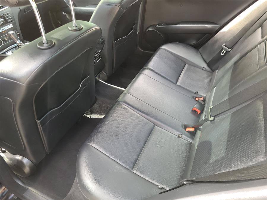 2014 Mercedes-Benz C-Class 4dr Sdn C 300 Luxury 4MATIC, available for sale in Canton, Connecticut | Lava Motors. Canton, Connecticut 2014 Mercedes-Benz C-Class 4dr Sdn C 300 Luxury 4MATIC, available for sale in Canton, Connecticut | Lava Motors. Canton, Connecticut