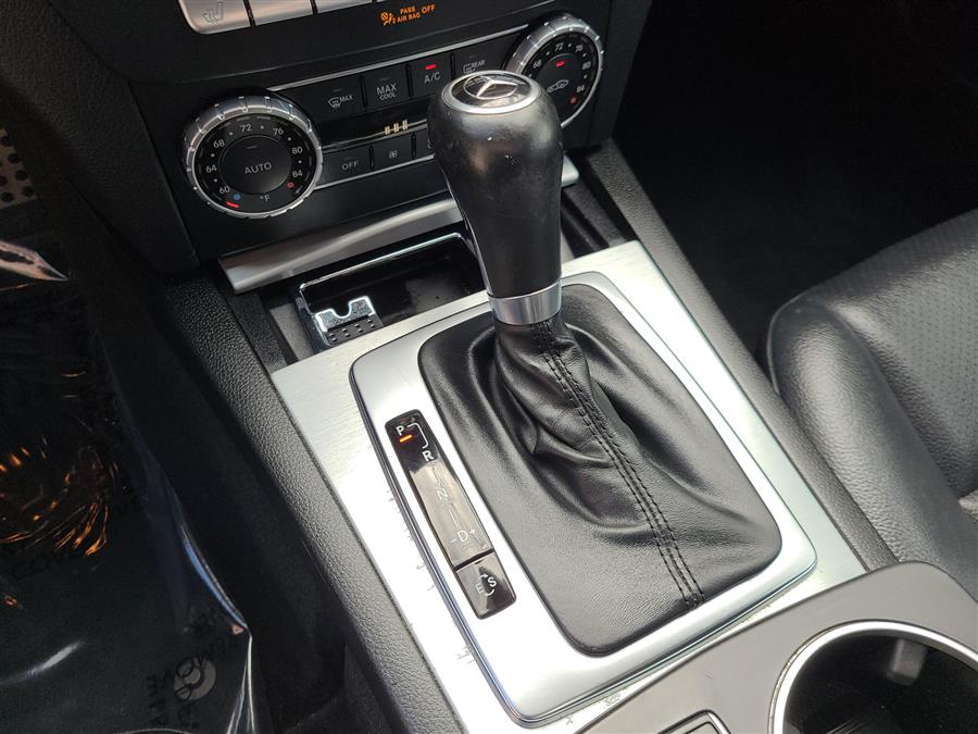 2014 Mercedes-Benz C-Class 4dr Sdn C 300 Luxury 4MATIC, available for sale in Canton, Connecticut | Lava Motors. Canton, Connecticut 2014 Mercedes-Benz C-Class 4dr Sdn C 300 Luxury 4MATIC, available for sale in Canton, Connecticut | Lava Motors. Canton, Connecticut
