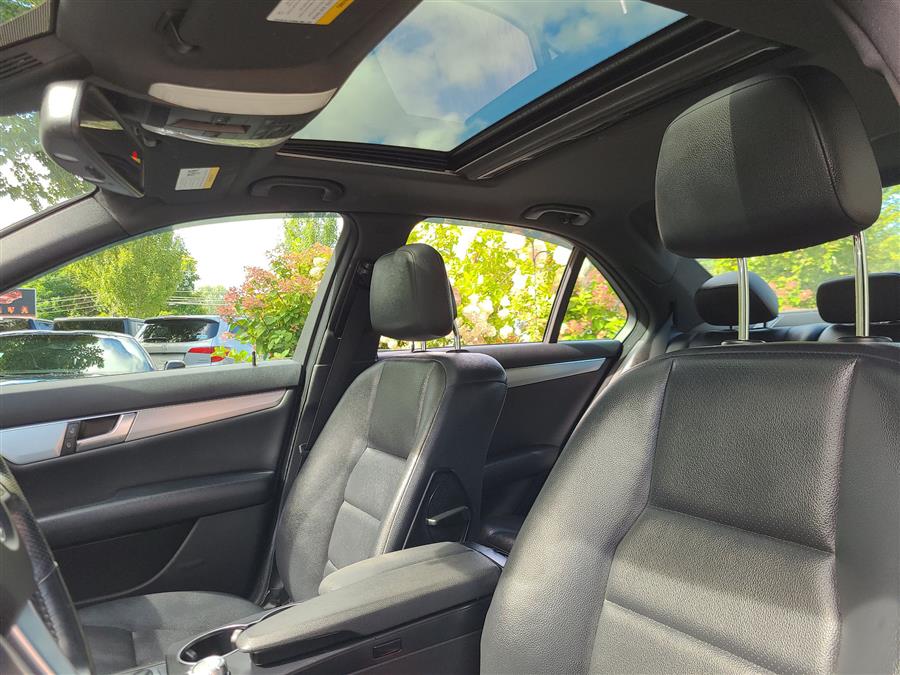 2014 Mercedes-Benz C-Class 4dr Sdn C 300 Luxury 4MATIC, available for sale in Canton, Connecticut | Lava Motors. Canton, Connecticut 2014 Mercedes-Benz C-Class 4dr Sdn C 300 Luxury 4MATIC, available for sale in Canton, Connecticut | Lava Motors. Canton, Connecticut