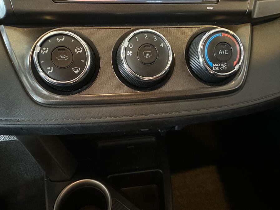 2015 Toyota RAV4 AWD 4dr LE (Natl), available for sale in West Hartford, Connecticut | AutoMax. West Hartford, Connecticut 2015 Toyota RAV4 AWD 4dr LE (Natl), available for sale in West Hartford, Connecticut | AutoMax. West Hartford, Connecticut