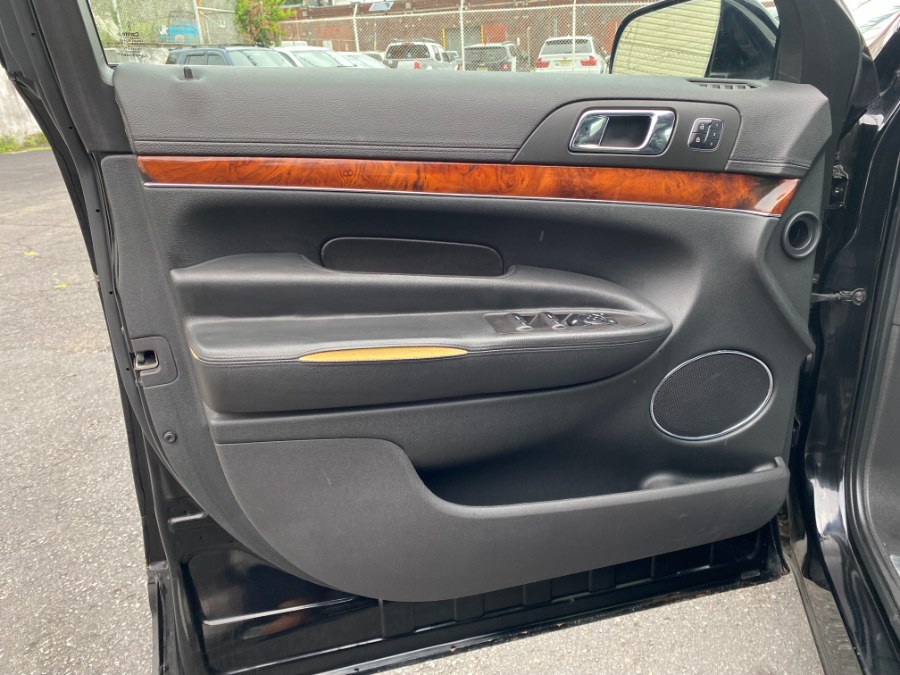 2017 Lincoln MKT 3.7L AWD w/Livery Pkg, available for sale in Paterson, New Jersey | DZ Automall. Paterson, New Jersey 2017 Lincoln MKT 3.7L AWD w/Livery Pkg, available for sale in Paterson, New Jersey | DZ Automall. Paterson, New Jersey
