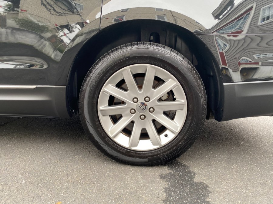 2017 Lincoln MKT 3.7L AWD w/Livery Pkg, available for sale in Paterson, New Jersey | DZ Automall. Paterson, New Jersey 2017 Lincoln MKT 3.7L AWD w/Livery Pkg, available for sale in Paterson, New Jersey | DZ Automall. Paterson, New Jersey
