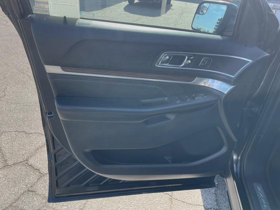 2017 Ford Explorer Limited FWD, available for sale in Hawaiian Gardens, California | Luxe Motors. Hawaiian Gardens, California 2017 Ford Explorer Limited FWD, available for sale in Hawaiian Gardens, California | Luxe Motors. Hawaiian Gardens, California