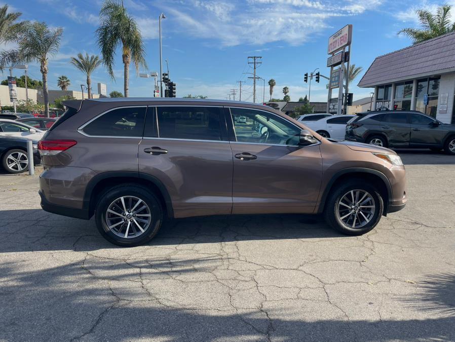 2017 Toyota Highlander XLE V6 FWD (Natl), available for sale in Hawaiian Gardens, California | Luxe Motors. Hawaiian Gardens, California 2017 Toyota Highlander XLE V6 FWD (Natl), available for sale in Hawaiian Gardens, California | Luxe Motors. Hawaiian Gardens, California