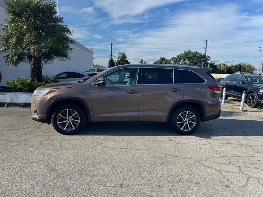 2017 Toyota Highlander XLE V6 FWD (Natl), available for sale in Hawaiian Gardens, California | Luxe Motors. Hawaiian Gardens, California 2017 Toyota Highlander XLE V6 FWD (Natl), available for sale in Hawaiian Gardens, California | Luxe Motors. Hawaiian Gardens, California