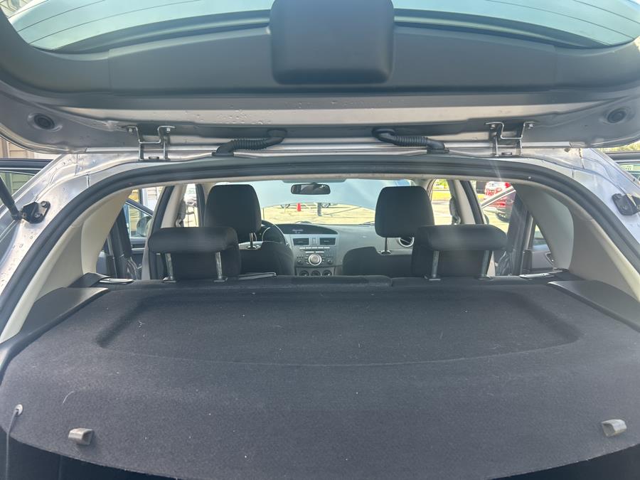 2010 Mazda Mazda3 5dr HB Auto s qtr, available for sale in South Windsor , Connecticut | Ful-line Auto LLC. South Windsor , Connecticut 2010 Mazda Mazda3 5dr HB Auto s qtr, available for sale in South Windsor , Connecticut | Ful-line Auto LLC. South Windsor , Connecticut