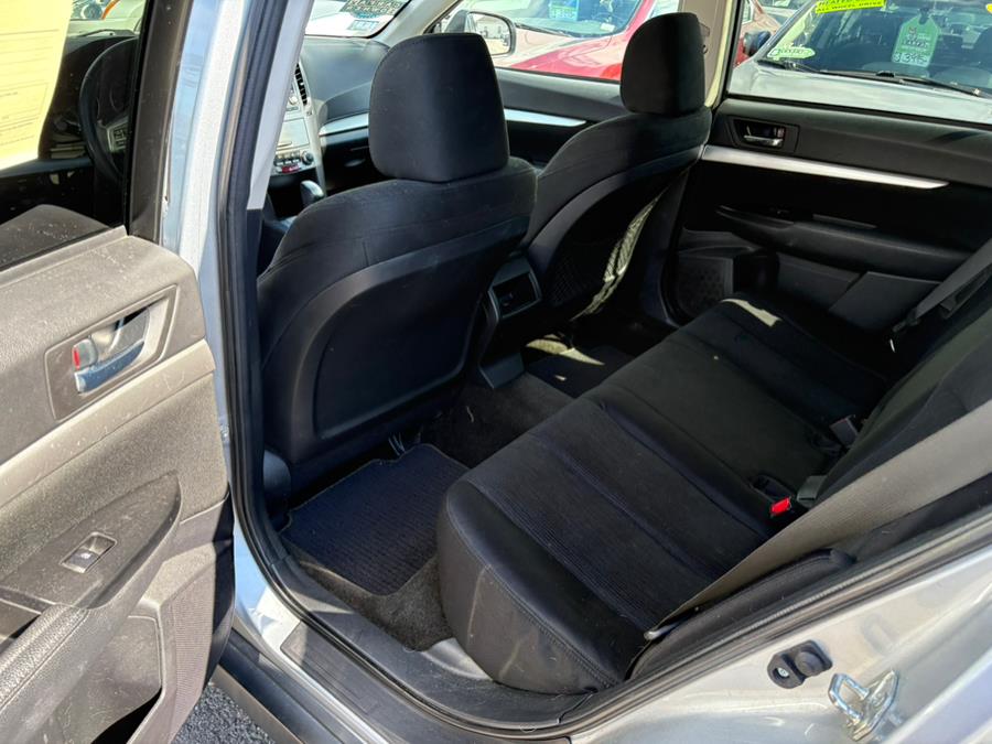 2014 Subaru Outback 4dr Wgn H4 Auto 2.5i Premium, available for sale in East Windsor, Connecticut | CT Car Co LLC. East Windsor, Connecticut 2014 Subaru Outback 4dr Wgn H4 Auto 2.5i Premium, available for sale in East Windsor, Connecticut | CT Car Co LLC. East Windsor, Connecticut