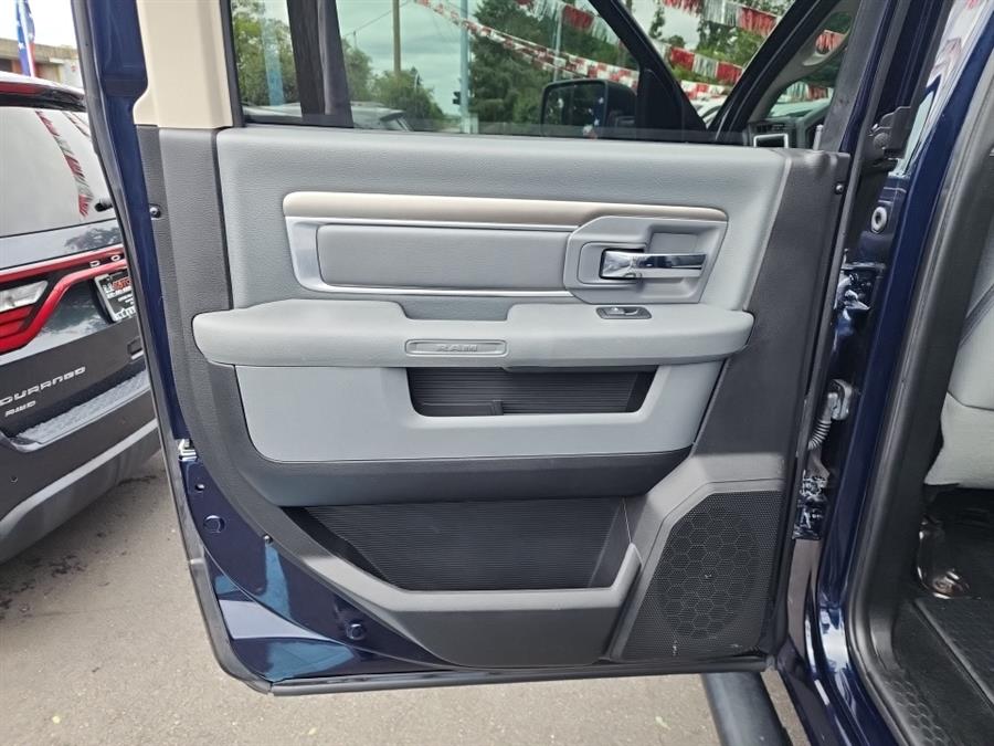 2016 Ram 2500 4WD Crew Cab 169" Big Horn, available for sale in Islip, New York | L.I. Auto Gallery. Islip, New York 2016 Ram 2500 4WD Crew Cab 169" Big Horn, available for sale in Islip, New York | L.I. Auto Gallery. Islip, New York