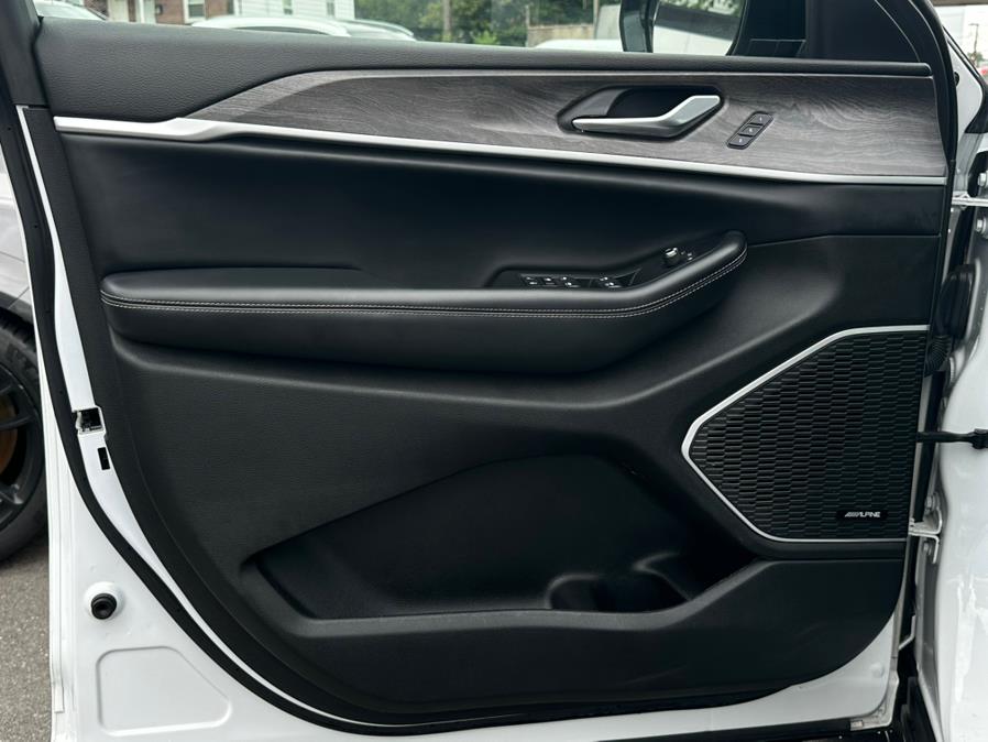 2022 Jeep Grand Cherokee L Limited 4x4, available for sale in Hillside, New Jersey | Champion Auto Hillside. Hillside, New Jersey 2022 Jeep Grand Cherokee L Limited 4x4, available for sale in Hillside, New Jersey | Champion Auto Hillside. Hillside, New Jersey