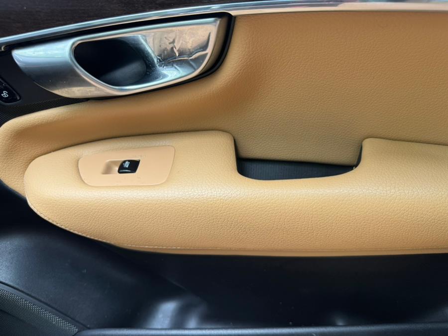 2017 Volvo XC90 T6 AWD 7-Passenger Momentum, available for sale in New Britain, Connecticut | Supreme Automotive. New Britain, Connecticut 2017 Volvo XC90 T6 AWD 7-Passenger Momentum, available for sale in New Britain, Connecticut | Supreme Automotive. New Britain, Connecticut