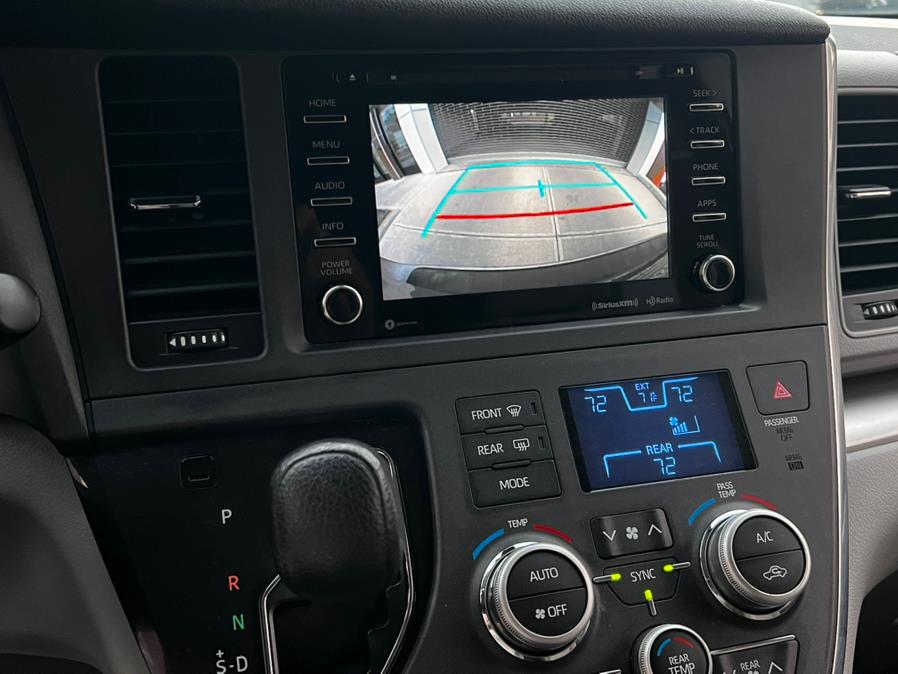 2018 Toyota Sienna LE FWD 8-Passenger (Natl), available for sale in Irvington, New Jersey | Elis Motors Corp. Irvington, New Jersey 2018 Toyota Sienna LE FWD 8-Passenger (Natl), available for sale in Irvington, New Jersey | Elis Motors Corp. Irvington, New Jersey