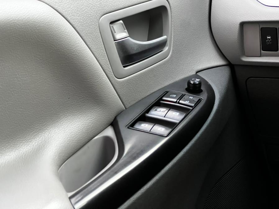 2018 Toyota Sienna LE FWD 8-Passenger (Natl), available for sale in Irvington, New Jersey | Elis Motors Corp. Irvington, New Jersey 2018 Toyota Sienna LE FWD 8-Passenger (Natl), available for sale in Irvington, New Jersey | Elis Motors Corp. Irvington, New Jersey