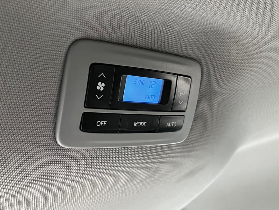 2018 Toyota Sienna LE FWD 8-Passenger (Natl), available for sale in Irvington, New Jersey | Elis Motors Corp. Irvington, New Jersey 2018 Toyota Sienna LE FWD 8-Passenger (Natl), available for sale in Irvington, New Jersey | Elis Motors Corp. Irvington, New Jersey