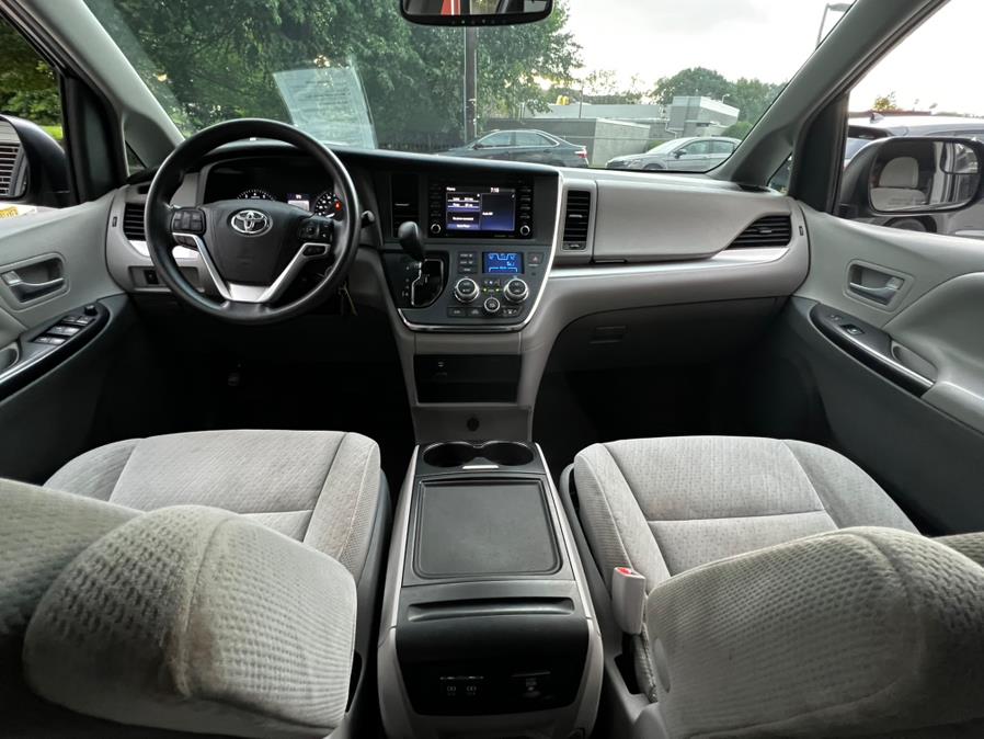 2018 Toyota Sienna LE FWD 8-Passenger (Natl), available for sale in Irvington, New Jersey | Elis Motors Corp. Irvington, New Jersey 2018 Toyota Sienna LE FWD 8-Passenger (Natl), available for sale in Irvington, New Jersey | Elis Motors Corp. Irvington, New Jersey