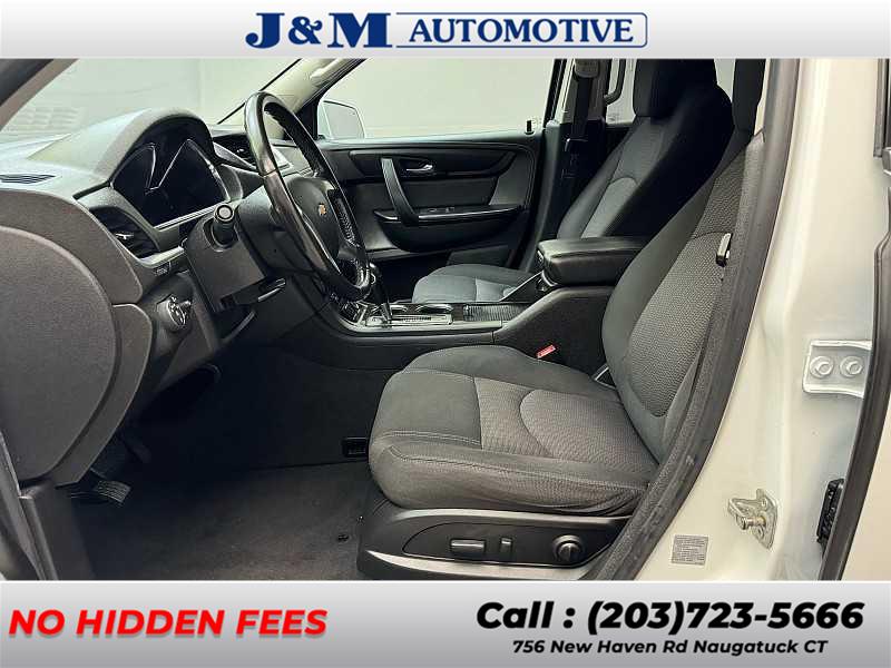 2017 Chevrolet Traverse LT, available for sale in Naugatuck, Connecticut | J&M Automotive Sls&Svc LLC. Naugatuck, Connecticut 2017 Chevrolet Traverse LT, available for sale in Naugatuck, Connecticut | J&M Automotive Sls&Svc LLC. Naugatuck, Connecticut