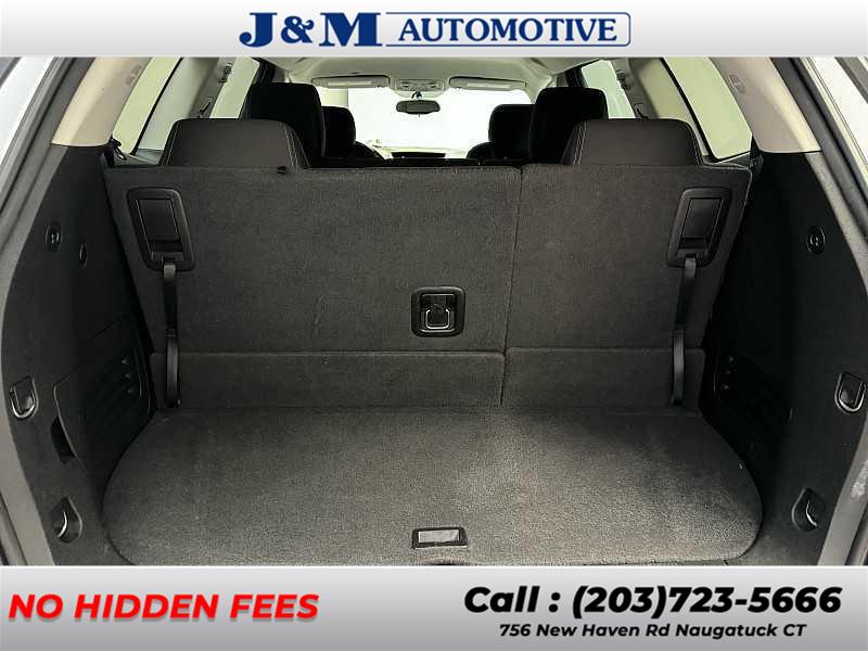 2017 Chevrolet Traverse LT, available for sale in Naugatuck, Connecticut | J&M Automotive Sls&Svc LLC. Naugatuck, Connecticut 2017 Chevrolet Traverse LT, available for sale in Naugatuck, Connecticut | J&M Automotive Sls&Svc LLC. Naugatuck, Connecticut