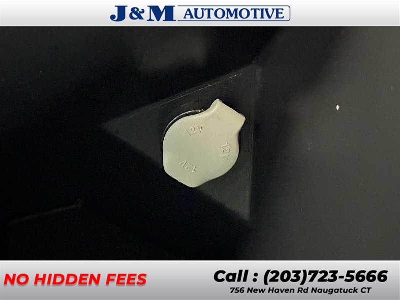 2017 Chevrolet Traverse LT, available for sale in Naugatuck, Connecticut | J&M Automotive Sls&Svc LLC. Naugatuck, Connecticut 2017 Chevrolet Traverse LT, available for sale in Naugatuck, Connecticut | J&M Automotive Sls&Svc LLC. Naugatuck, Connecticut
