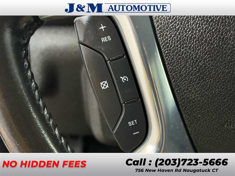 2017 Chevrolet Traverse LT, available for sale in Naugatuck, Connecticut | J&M Automotive Sls&Svc LLC. Naugatuck, Connecticut 2017 Chevrolet Traverse LT, available for sale in Naugatuck, Connecticut | J&M Automotive Sls&Svc LLC. Naugatuck, Connecticut