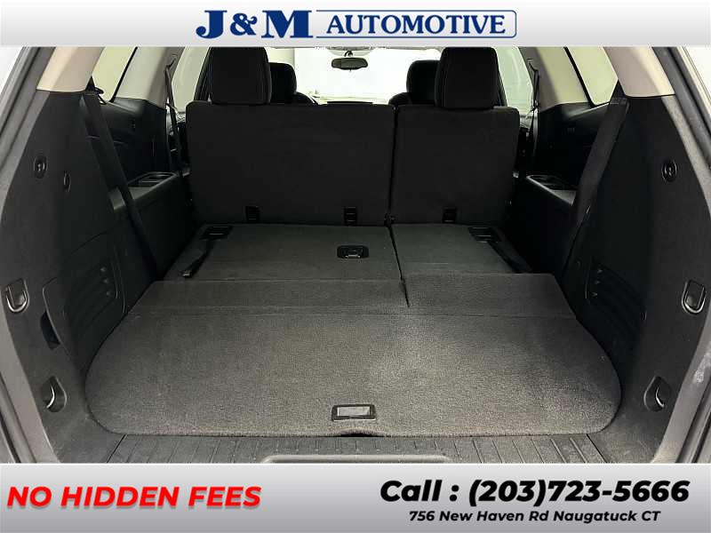 2017 Chevrolet Traverse LT, available for sale in Naugatuck, Connecticut | J&M Automotive Sls&Svc LLC. Naugatuck, Connecticut 2017 Chevrolet Traverse LT, available for sale in Naugatuck, Connecticut | J&M Automotive Sls&Svc LLC. Naugatuck, Connecticut