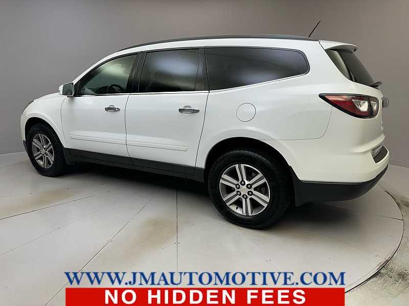 2017 Chevrolet Traverse 1LT photo 3