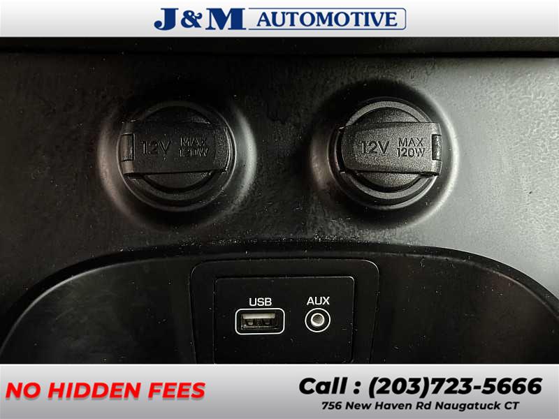 2018 Hyundai Santa Fe SE, available for sale in Naugatuck, Connecticut | J&M Automotive Sls&Svc LLC. Naugatuck, Connecticut 2018 Hyundai Santa Fe SE, available for sale in Naugatuck, Connecticut | J&M Automotive Sls&Svc LLC. Naugatuck, Connecticut