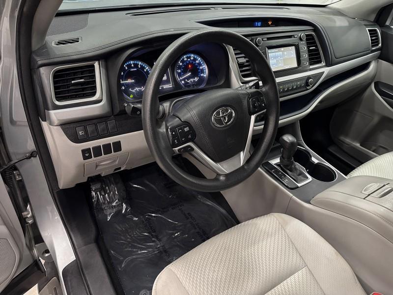 2018 Toyota Highlander LE V6 AWD, available for sale in Maple Shade, New Jersey | Car Revolution. Maple Shade, New Jersey 2018 Toyota Highlander LE V6 AWD, available for sale in Maple Shade, New Jersey | Car Revolution. Maple Shade, New Jersey