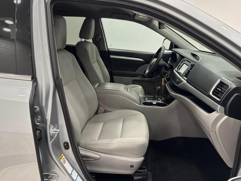 2018 Toyota Highlander LE V6 AWD, available for sale in Maple Shade, New Jersey | Car Revolution. Maple Shade, New Jersey 2018 Toyota Highlander LE V6 AWD, available for sale in Maple Shade, New Jersey | Car Revolution. Maple Shade, New Jersey