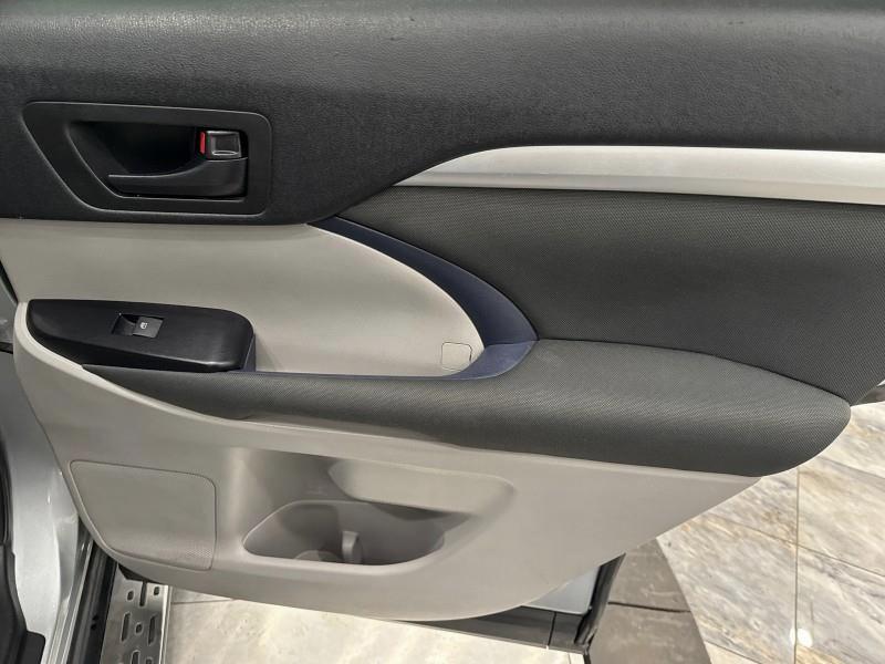 2018 Toyota Highlander LE V6 AWD, available for sale in Maple Shade, New Jersey | Car Revolution. Maple Shade, New Jersey 2018 Toyota Highlander LE V6 AWD, available for sale in Maple Shade, New Jersey | Car Revolution. Maple Shade, New Jersey