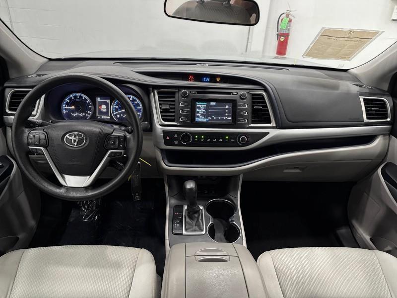 2018 Toyota Highlander LE V6 AWD, available for sale in Maple Shade, New Jersey | Car Revolution. Maple Shade, New Jersey 2018 Toyota Highlander LE V6 AWD, available for sale in Maple Shade, New Jersey | Car Revolution. Maple Shade, New Jersey