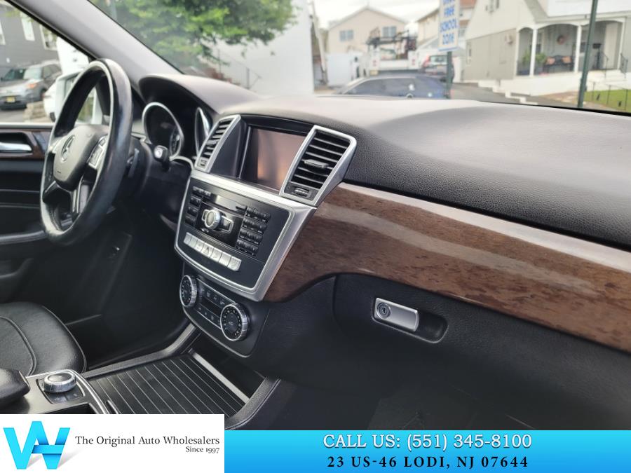 2014 Mercedes-Benz M-Class 4MATIC 4dr ML 350, available for sale in Lodi, New Jersey | AW Auto & Truck Wholesalers, Inc. Lodi, New Jersey 2014 Mercedes-Benz M-Class 4MATIC 4dr ML 350, available for sale in Lodi, New Jersey | AW Auto & Truck Wholesalers, Inc. Lodi, New Jersey