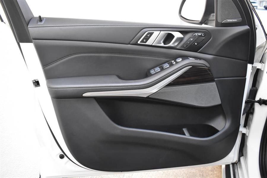 2025 BMW X7 xDrive40i AWD 4dr Sports Activity Vehicle, available for sale in Great Neck, New York | Camy Cars. Great Neck, New York 2025 BMW X7 xDrive40i AWD 4dr Sports Activity Vehicle, available for sale in Great Neck, New York | Camy Cars. Great Neck, New York