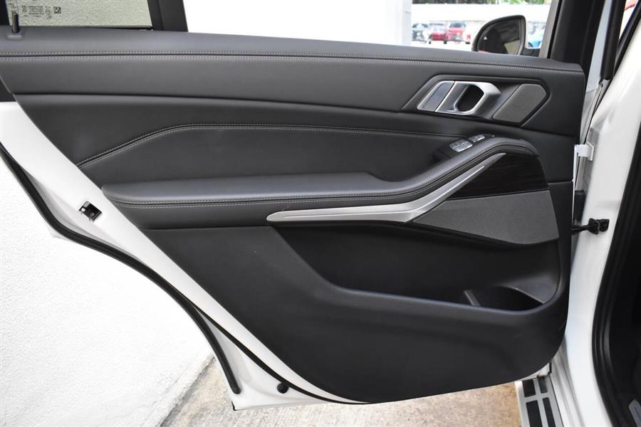 2025 BMW X7 xDrive40i AWD 4dr Sports Activity Vehicle, available for sale in Great Neck, New York | Camy Cars. Great Neck, New York 2025 BMW X7 xDrive40i AWD 4dr Sports Activity Vehicle, available for sale in Great Neck, New York | Camy Cars. Great Neck, New York
