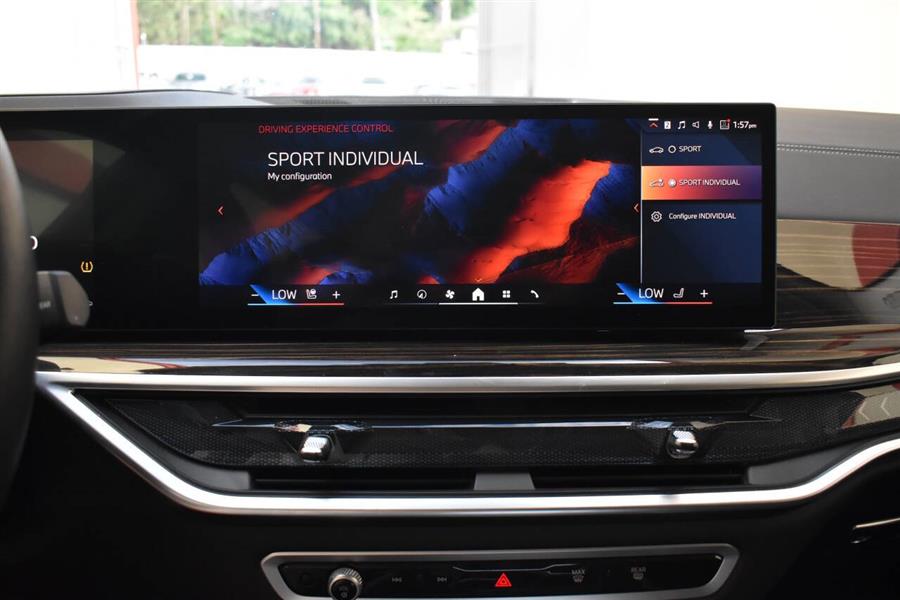 2025 BMW X7 xDrive40i AWD 4dr Sports Activity Vehicle, available for sale in Great Neck, New York | Camy Cars. Great Neck, New York 2025 BMW X7 xDrive40i AWD 4dr Sports Activity Vehicle, available for sale in Great Neck, New York | Camy Cars. Great Neck, New York