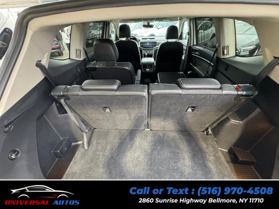 2022 Volkswagen Atlas 3.6L V6 SE w/Technology FWD, available for sale in Bellmore, New York | Universal Autos. Bellmore, New York 2022 Volkswagen Atlas 3.6L V6 SE w/Technology FWD, available for sale in Bellmore, New York | Universal Autos. Bellmore, New York