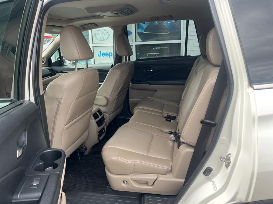 2016 Honda Pilot AWD 4dr Touring w/RES & Navi, available for sale in Milford, Connecticut | Korhan LLC DBA Superior Motors. Milford, Connecticut 2016 Honda Pilot AWD 4dr Touring w/RES & Navi, available for sale in Milford, Connecticut | Korhan LLC DBA Superior Motors. Milford, Connecticut