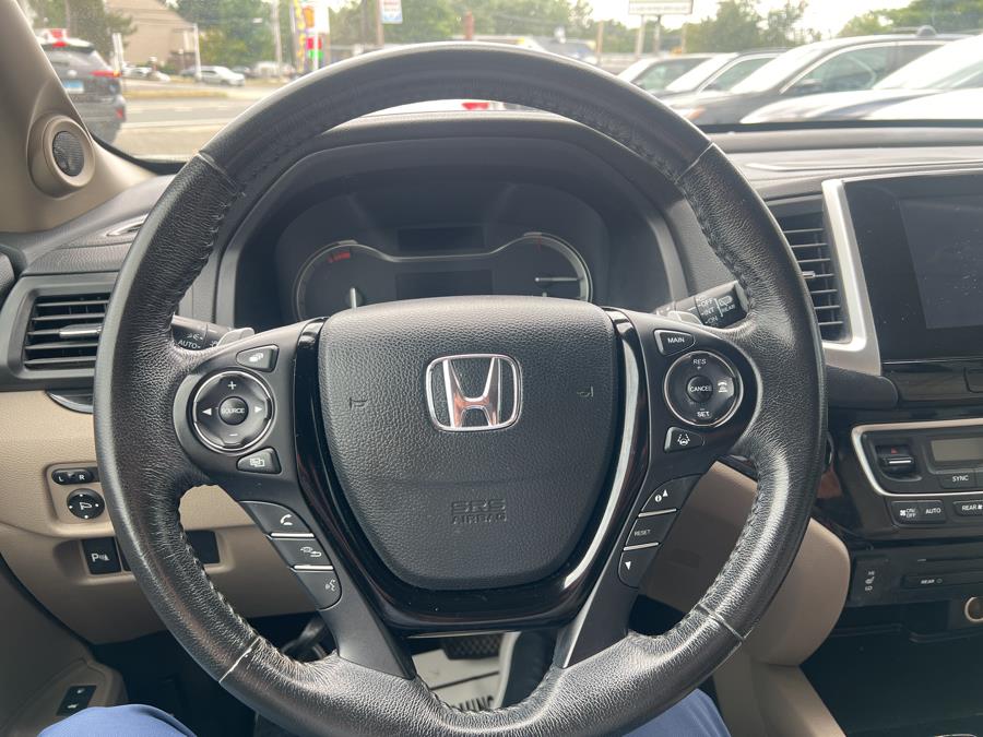2016 Honda Pilot AWD 4dr Touring w/RES & Navi, available for sale in Milford, Connecticut | Korhan LLC DBA Superior Motors. Milford, Connecticut 2016 Honda Pilot AWD 4dr Touring w/RES & Navi, available for sale in Milford, Connecticut | Korhan LLC DBA Superior Motors. Milford, Connecticut