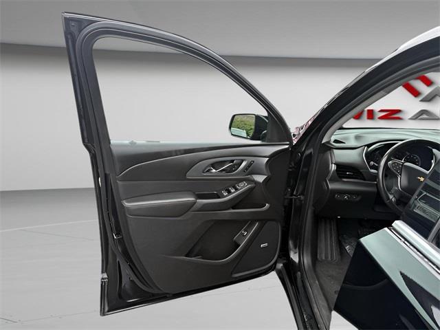 2019 Chevrolet Traverse Premier, available for sale in Stratford, Connecticut | Wiz Leasing Inc. Stratford, Connecticut 2019 Chevrolet Traverse Premier, available for sale in Stratford, Connecticut | Wiz Leasing Inc. Stratford, Connecticut