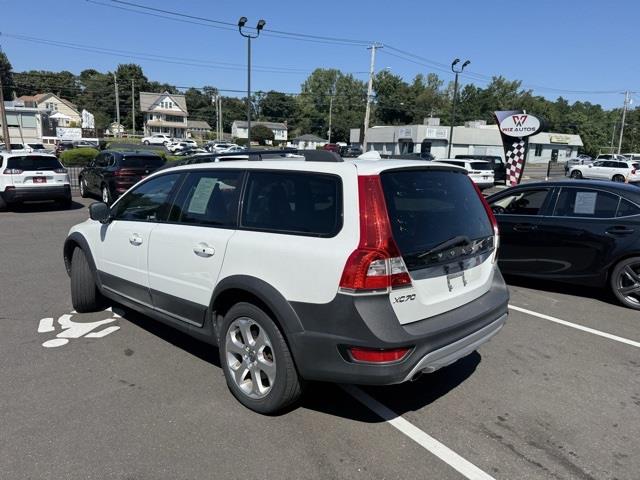 2016 Volvo Xc70 T5, available for sale in Stratford, Connecticut | Wiz Leasing Inc. Stratford, Connecticut 2016 Volvo Xc70 T5, available for sale in Stratford, Connecticut | Wiz Leasing Inc. Stratford, Connecticut
